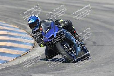 media/Nov-16-2025-Race Pace (Sun) [[8c5fa54630]]/Verified Riders/1-Turns 9 and 10 (925am)/